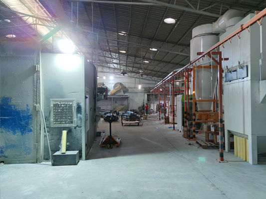 qualité Ligne de revêtement automatisée de poudre par la qualité finissant pour toutes les pièces en métal usine